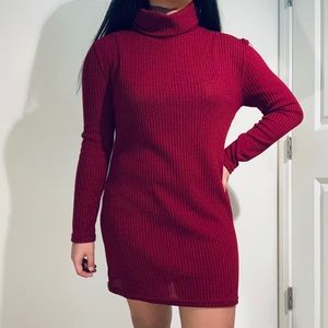 📣 Red Turtleneck Long Sleeve Dress
